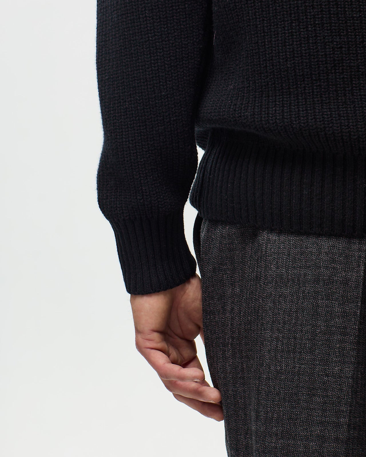 LECCE Sweater - Kohl Black